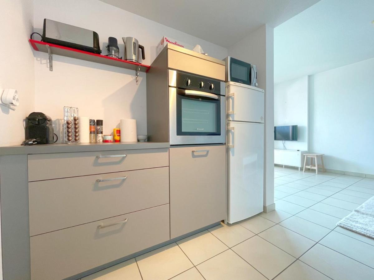 3P Climatise Avec Parking, Piscine, Proche Plage Et Commerces A Sete - Fr-1-338-497 Appartement Buitenkant foto